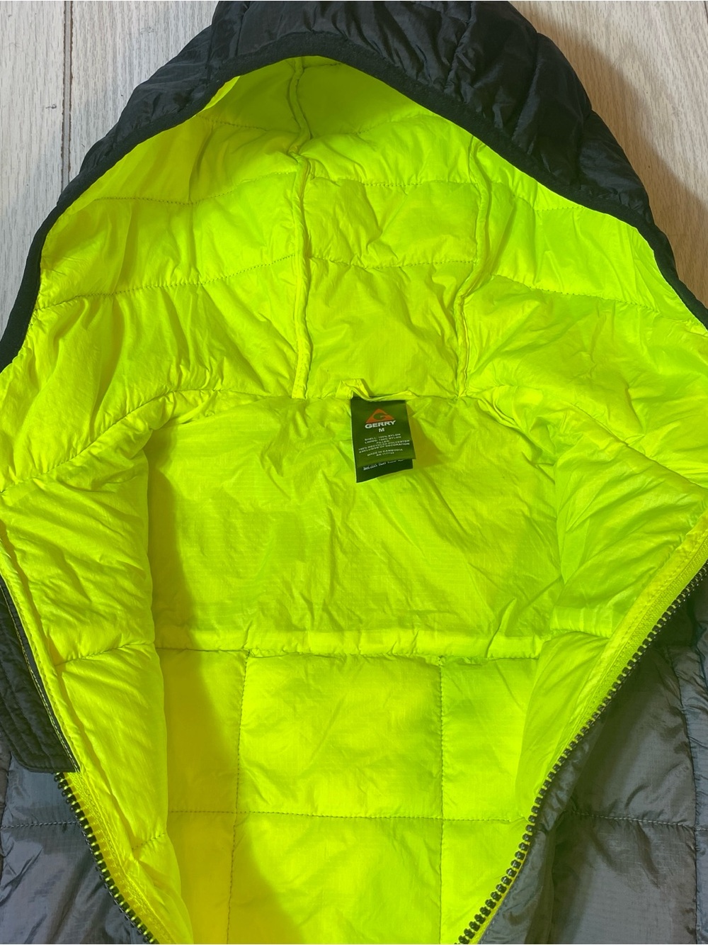 Gerry Boys Torque Puffer Jacket Hooded Iron Gray Neon Lime M (10-12) NWT - Picture 4 of 11